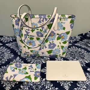 LIKE NEW Kate Spade Staci Large Tote - Printed Floral Pattern
